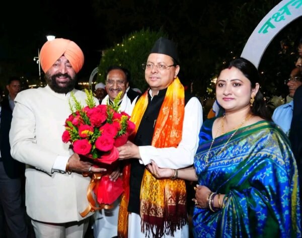 मुख्यमंत्री धामी के आवास पर मनाया इगास पर्व, मुख्यमंत्री ने प्रदेशवासियों को दी शुभकामनाएं