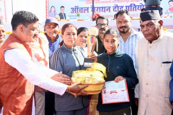 खेल मंत्री रेखा आर्या ने किया पदक विजेताओं को सम्मानित