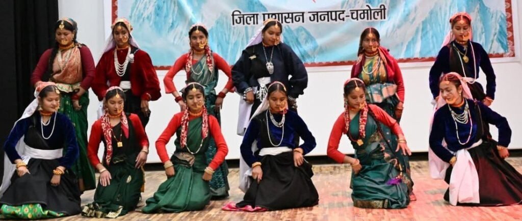 सरकार के चार साल पूरे होने पर सांस्कृतिक व खेल प्रतियोगिताओं की धूम