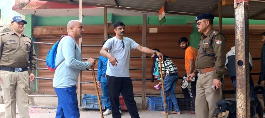 कांवड़ यात्रा से पूर्व सुरक्षा तैयारियाँ तेज, अपर पुलिस अधीक्षक मनोज कुमार ठाकुर ने नीलकंठ पैदल मार्ग का किया निरीक्षण