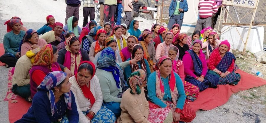 तपोवन-विष्णुगाड़ परियोजना का काम ठप, 15 सूत्रीय मांगों को लेकर ग्रामीणों का आंदोलन तेज