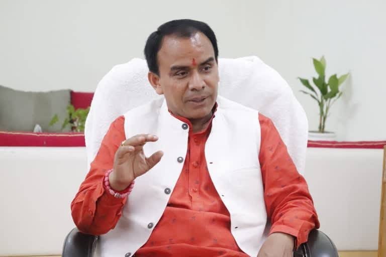 उत्तराखंड के राजकीय महाविद्यालयों में हाईटेक होंगी प्रयोगशालाएं – डाॅ. धन सिंह रावत